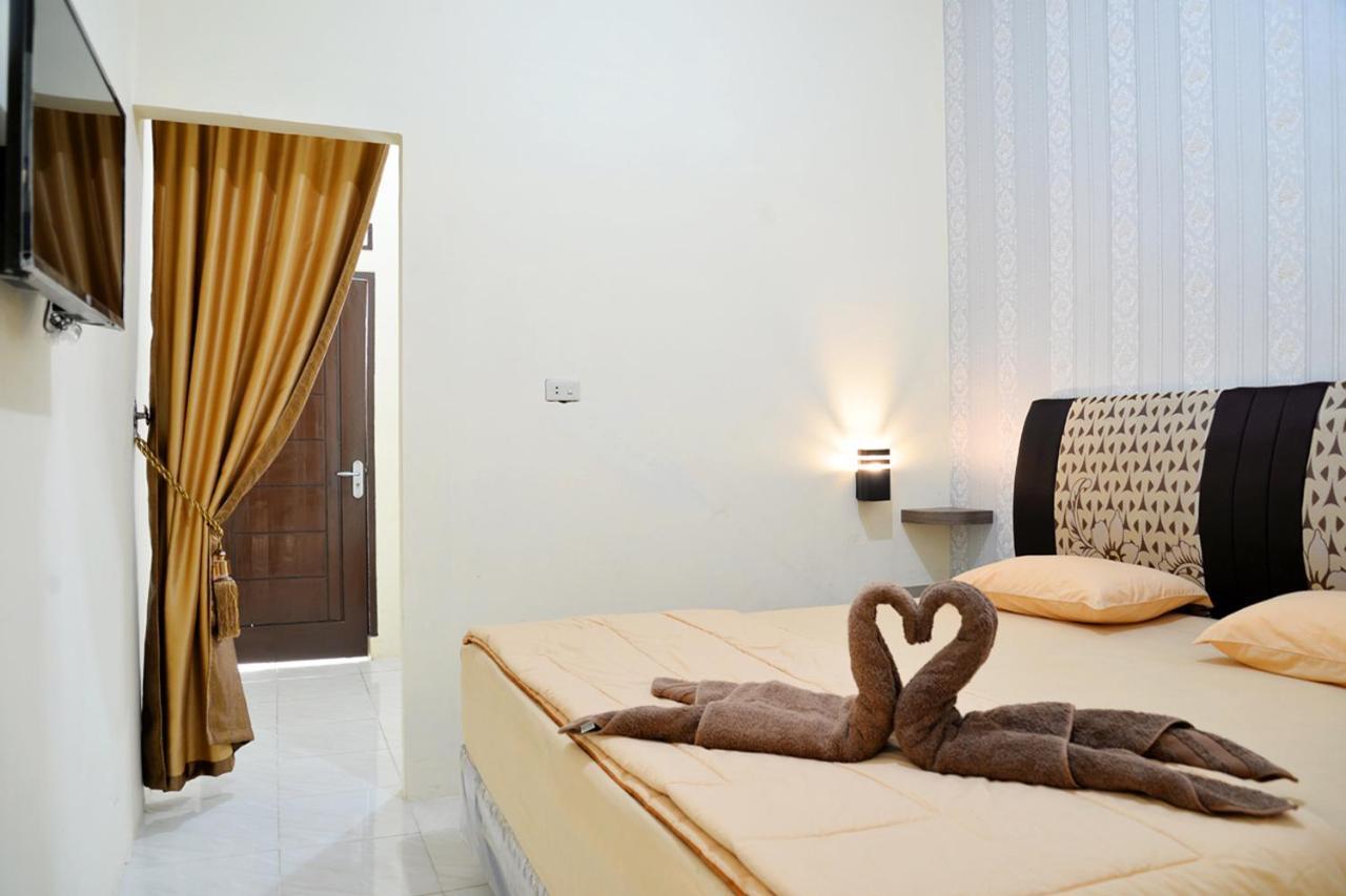 Haura Syariah Home Stay Bandar Lampung Esterno foto